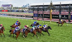 Bleu Roche winning the World Horse Racing Roses Stakes G3